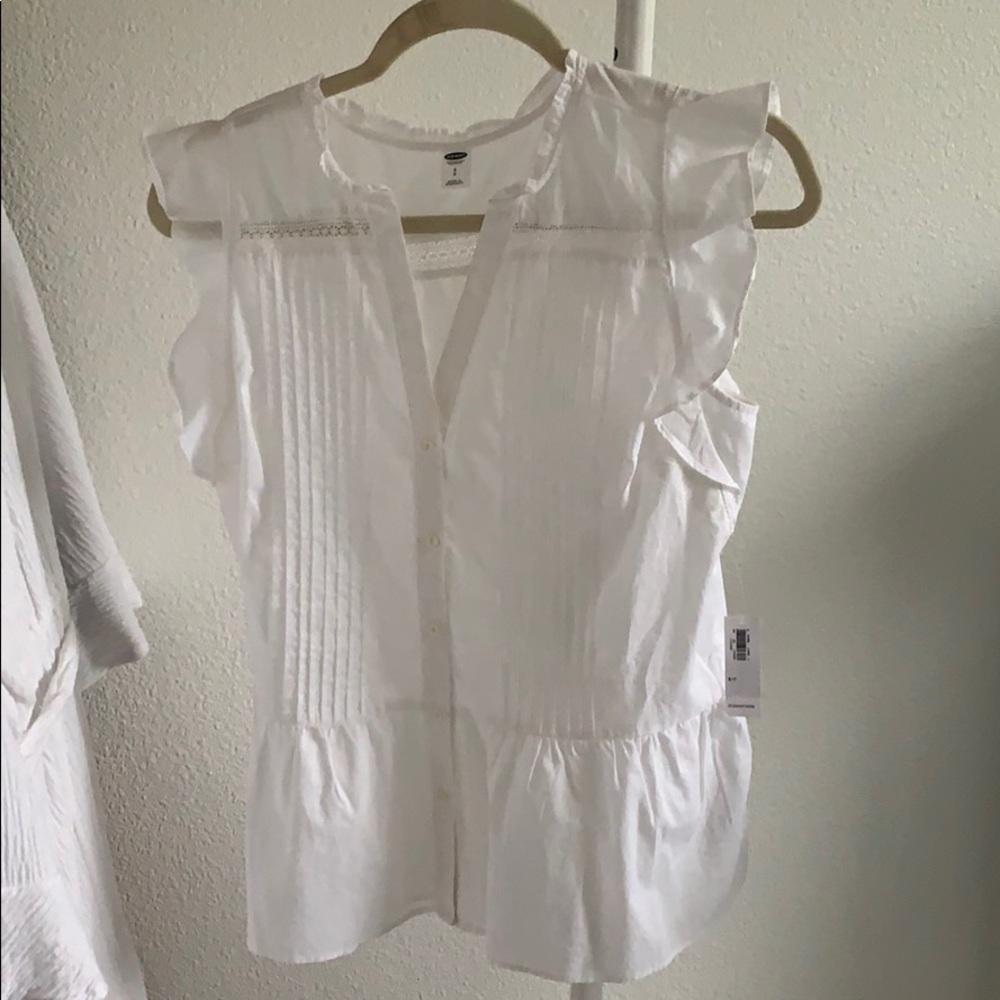 Old navy white ruffle sleeve peplum top